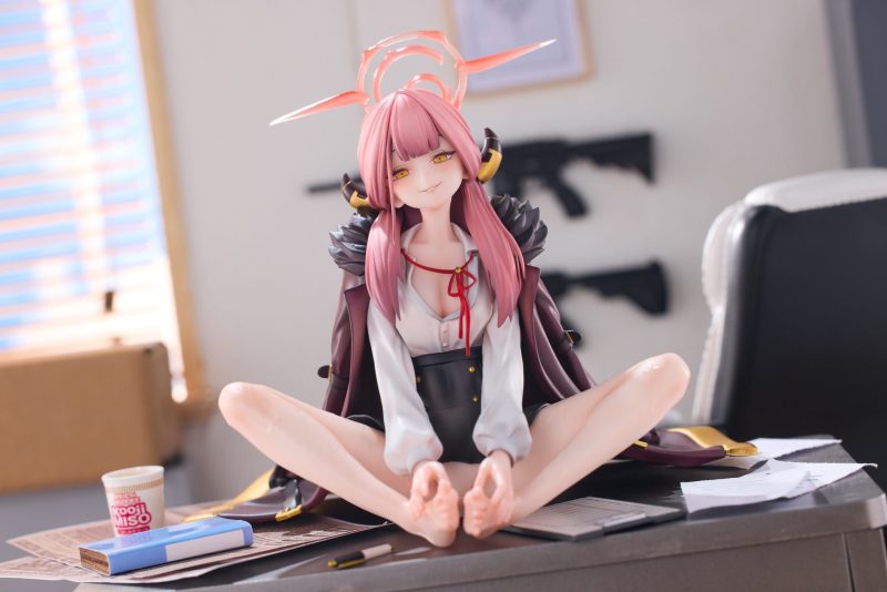 【Pre-order】Blue Archive Rikuhachima Aru GK Resin Statue 1/7 & 1/4 Scale Circle Max Studio