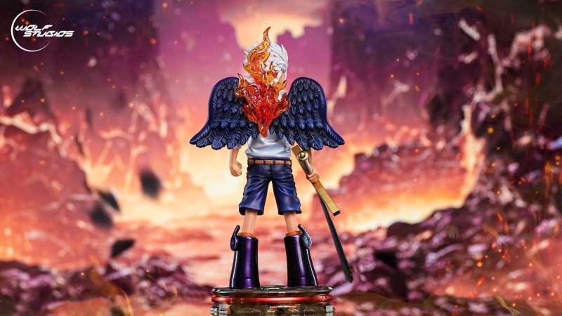 【Pre-order】One Piece Seraphim Dracule Mihawk GK Resin Statue Wolf Studio