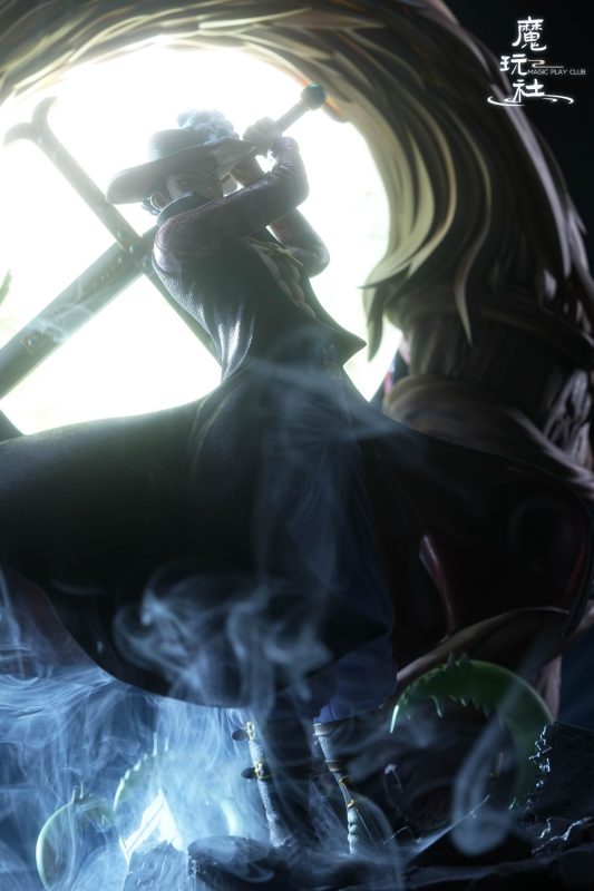 【Pre-order】One Piece Dracule Mihawk GK Resin Statue 1/6 Scale Magic Play Club Studio