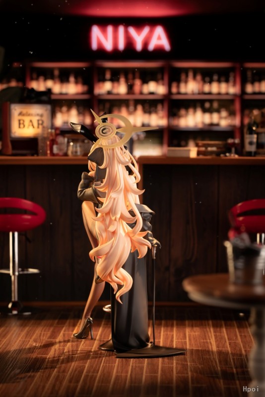 【Pre-order】PEPEHO Studio 1/7 Scale Smiling Professor Resin Statue