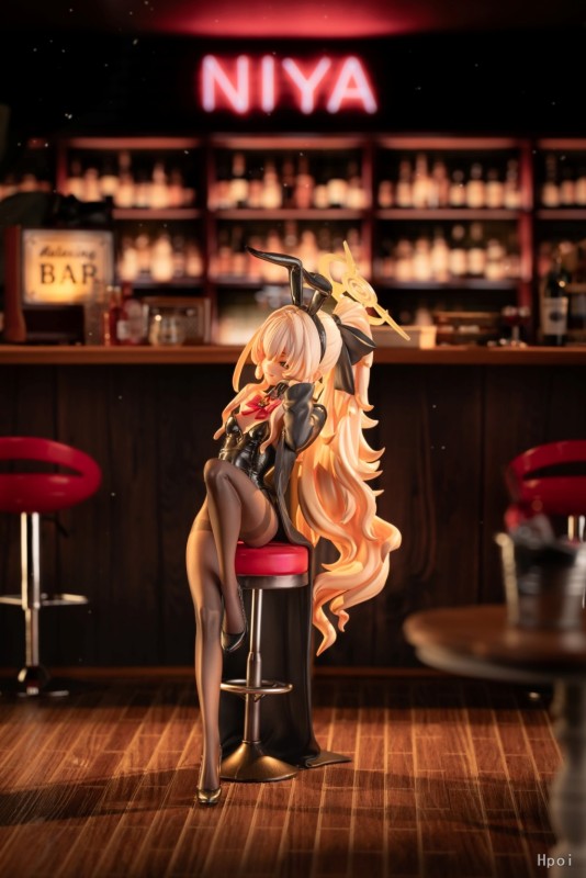 【Pre-order】PEPEHO Studio 1/7 Scale Smiling Professor Resin Statue