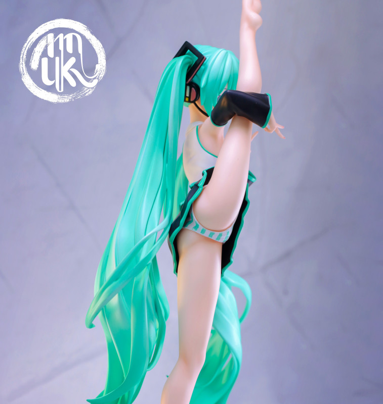【Pre-order】MoKu Studio 1/6 &1/4 Scale Hatsune Miku Resin Statue