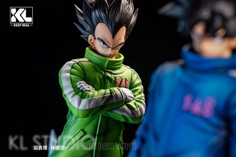 【Pre-order】KL Studio 1/6 & 1/4 Scale Vegeta in Snow Outfit Resin Statue