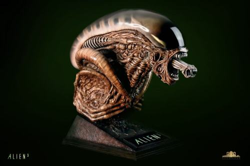 【Pre-order】Deep Tale Studio Life-Size Dog Alien Bust Alien Resin Statue