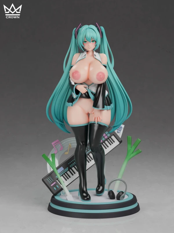 【Pre-order】Crown Studio 1/6 Scale Fat Hatsuneh Mikuh Resin Statue