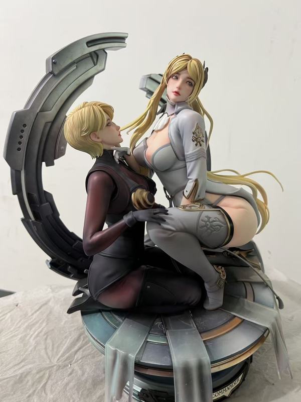 【Pre-order】Leiting Studio 1/4 Scale NieR — Commander + Attendant Resin Statue