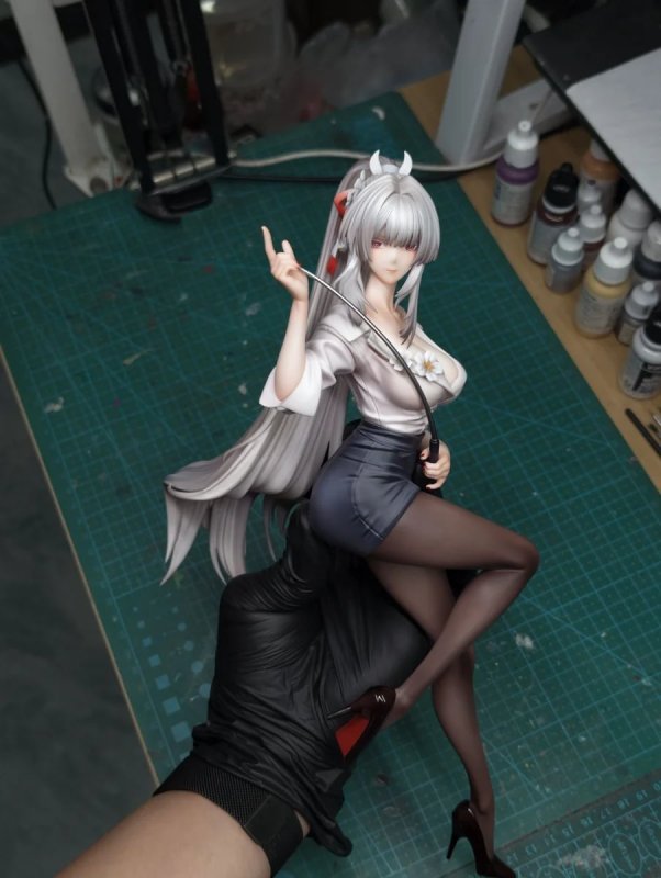 【Pre-order】WPH Studio 1/6 Scale Teacher Hiyuki Resin Statue