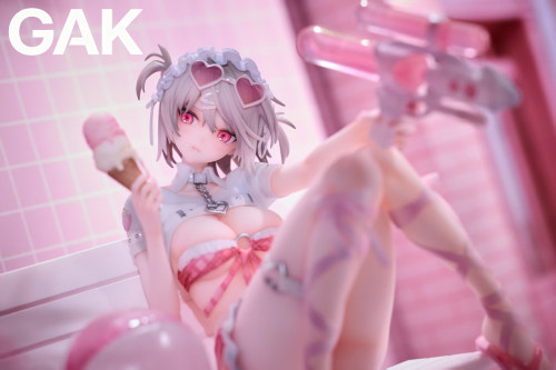 【Pre-order】GAK Studio 1/6 Scale Water Gun Girl Strawberry Ribbon Resin Statue