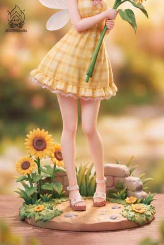 【Pre-order】Little Flame Studio 1/6 Scale Mirai Kuriyama Summer Sunflower Resin Statue